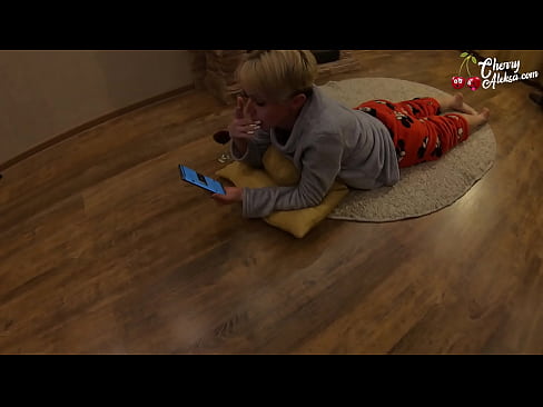 ❤️ Божевільна блондинка смокче величезний член і підстрибує на ньому - анальний секс ☑ Російське порно на uk.porngifer.ru